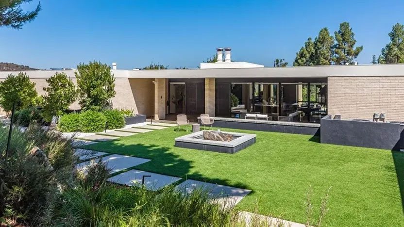 Bruce Makowsky sells Bel-Air spec house for $94 million - Los Angeles Times