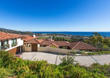 3504 Coast View Dr